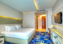 Номер Superior в One One Bangkok Hotel