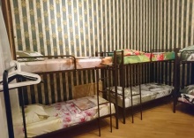 Кровать в 10-местном общем мужском номере в Хостел на Кутузова