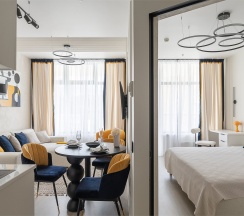 Двухкомнатные апартаменты LUX с одной спальней (2 этаж) в Real Apartments Sochi