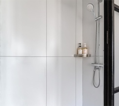 Room+. Уютная комната размещение 1-2 человека в Nikolaevbuilding