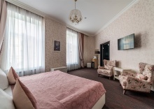 Люкс с двуспальной кроватью «king-size», балконом, джакузи в Kravt Sadovaya Hotel