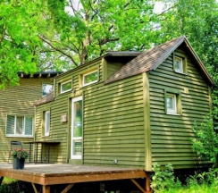 Изумрудный tiny house в Шведские дачи
