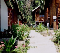 Двухместное бунгало с балконом (2 отдельные кровати) в Phi Phi Jungle Hill Bungalow