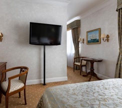 Номер полулюкс с 1 двуспальной кроватью в Imperial Resort&SPA