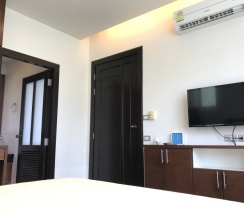 Апартаменты с 2 комнатами с балконом и с красивым видом из окна в Апартаменты Sea and Sky