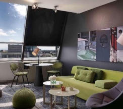 Двухместный полулюкс двуспальная кровать в Sofitel Munich Bayerpost
