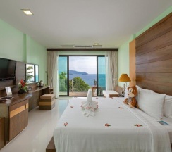 Двухместный номер Deluxe с видом на океан двуспальная кровать в Secret Cliff Resort Phuket