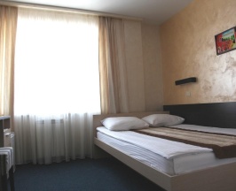 Номер стандарт с 1 двуспальной кроватью в Амиго