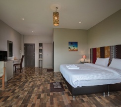 Люкс с балконом в Thanburi Resort