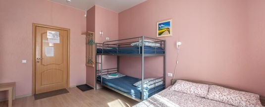 Номер эконом семейный (удобства на этаже) в У аэропорта