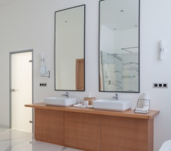 Люкс Presidential с балконом и с красивым видом из окна в Вилла Плёс