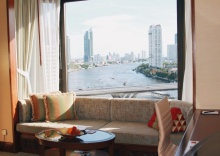 Двухместный номер Shangri-La Wing Deluxe двуспальная кровать в Shangri-La Bangkok