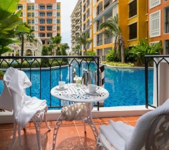 Двухместный номер Deluxe 2 отдельные кровати в The Symphony Suites Pattaya