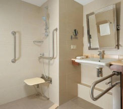 Двухместный номер с видом на город двуспальная кровать в Courtyard by Marriott Tashkent