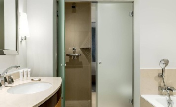 Двухместный номер Prestige 2 отдельные кровати в Renaissance Paris Vendome Hotel