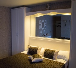 Номер комфорт с 1 двуспальной кроватью с джакузи в Каприз