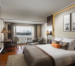 Двухместный номер Riverfront Deluxe двуспальная кровать в Anantara Riverside Bangkok Resort