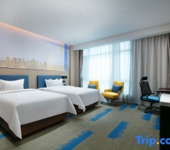 Двухместный номер Deluxe 2 отдельные кровати в Hampton by Hilton Gu'an New Airport