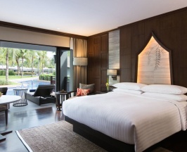 Одноместный номер Premium с балконом и с видом на бассейн в Phuket Marriott Resort And Spa, Nai Yang Beach