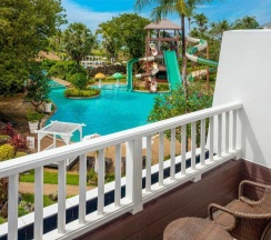 Двухместный номер Deluxe Terrace с видом на бассейн двуспальная кровать в Thavorn Palm Beach Resort Phuket