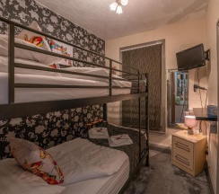 Семейный полулюкс в Manor House Hotel