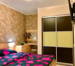Апартаменты с балконом в Апартаменты двухкомнатные RELAX APART – Московская 16