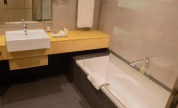 Двухместный люкс Deluxe (двуспальная кровать) в Time Grand Plaza