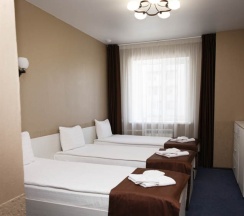 Трехместный стандартный номер в Гагар-inn