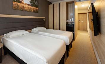 СТАНДАРТ двухместный с балконом (6,8 корпус) в Амакс Курорт Новая Истра