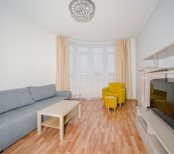 Улучшенная квартира ул. 8 Марта 190 с отдельной спальней в Rooms-Eкб