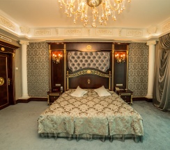 Президентский Люкс в Artis plaza hotel