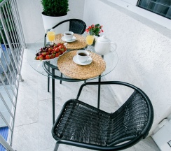 Улучшенный двухместный номер с кроватью "King-size" и балконом в Hotel La V