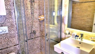 Одноместный номер Economy двуспальная кровать в Club Big Blue Suit Hotel