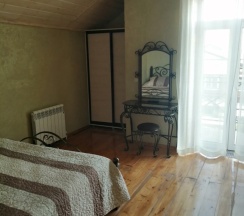 Коттедж с 3 комнатами в Альпийская усадьба Поречье