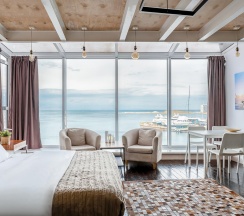 Комната семейная с двуспальной кроватью (Вид на море) Sea View Family suite by Vvo в Sea view apartments