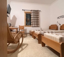 Трехместный номер в Pamir