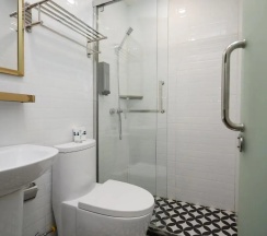 Трёхместный номер Family в Meego Qingwen Hotel