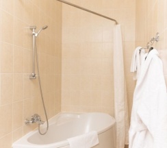 Двухместный семейный номер Comfort двуспальная кровать в Соната на Маяковского