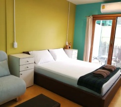 Двухместная студия с видом на сад двуспальная кровать в 60 Bluehouse - Hostel