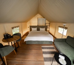 Тент-хаус у реки в Ороктой парк