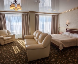 Номер «Джуниор Сюит» в Столица Поморья