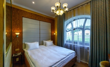 CAPTAIN в Malakhovka Palace