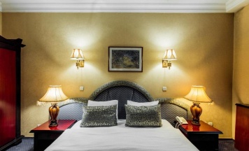 Трёхместный номер Standard в Ambassador hotel Almaty