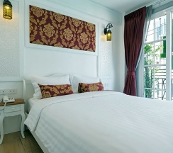 Двухместный номер Deluxe с балконом и с видом на город 2 отдельные кровати в White Ivory Bed & Breakfast