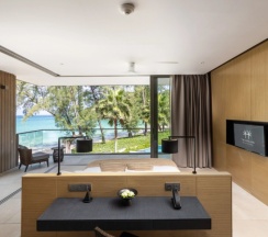 Двухместный люкс Azure с балконом двуспальная кровать в Twinpalms MontAzure Phuket Resort