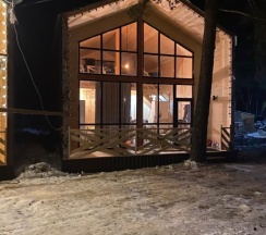 Вилла с 3 комнатами с балконом и с красивым видом из окна в Архыз сити