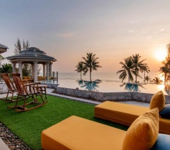 Четырёхместный Penthouse Pool ‘Devasom Sky Villa’ с 2 комнатами в Devasom Khao Lak Beach Resort & Villas