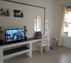 Студия с балконом в Amy Village Garden Resort