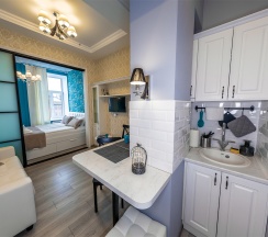 Люкс с балконом в Home Aparts