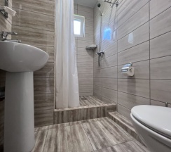 Улучшенный трехместный номер 2-3 этаж в Moon